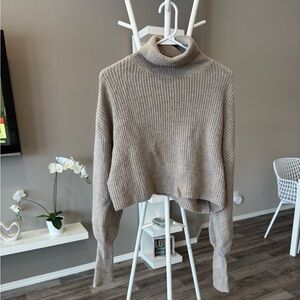 Turtle neck sweater